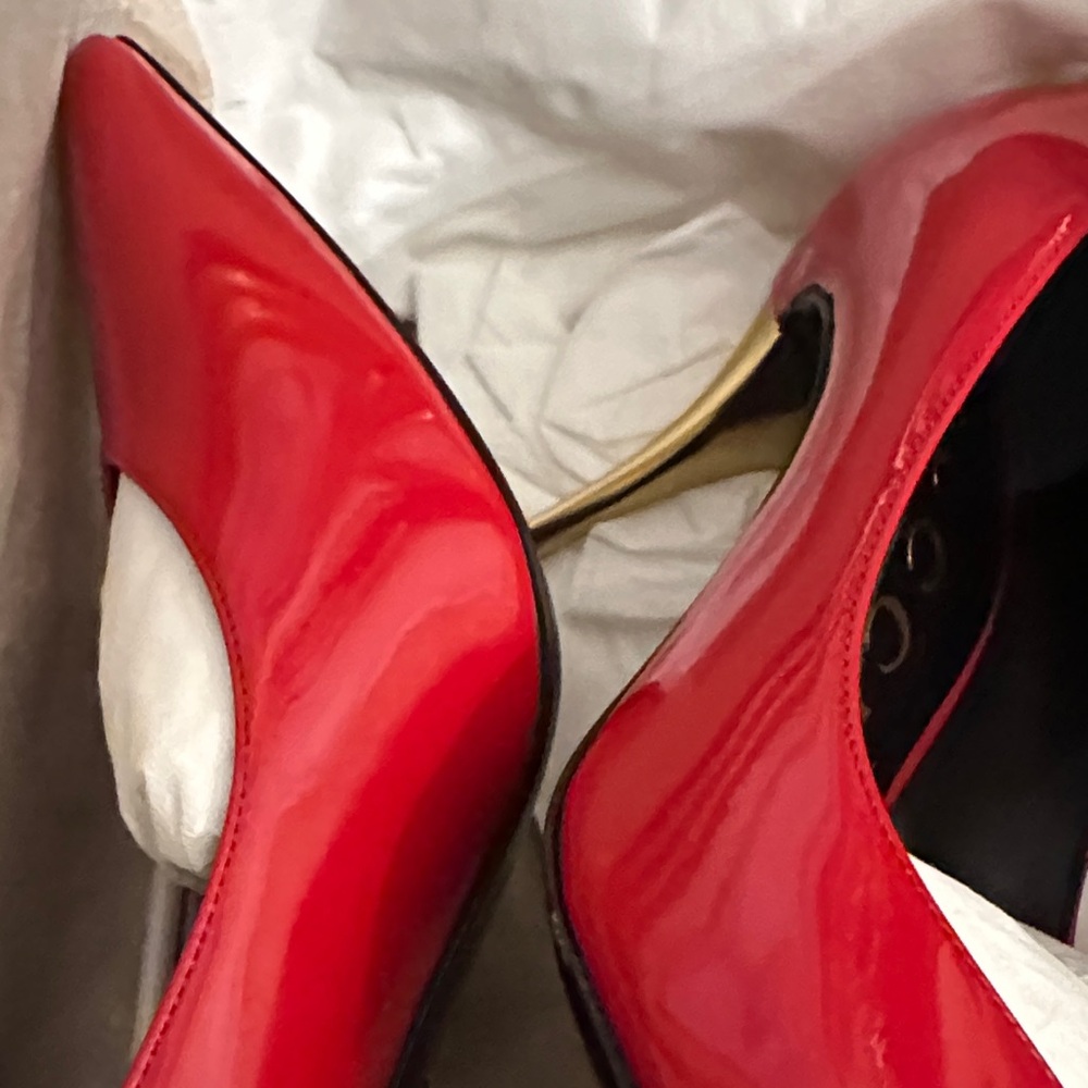 Gucci Women's Vibrant Red Heels - Picture 6 of 8